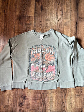 Rock & Roll Denim Ride On Cowboy Graphic Pullover Green & Pink Medium